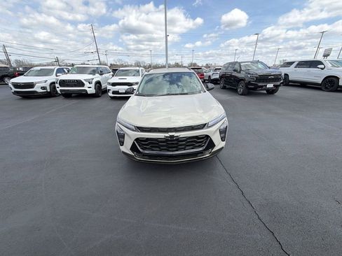 New 2026 Chevrolet Trax ACTIV w/ Sunroof Package image 3