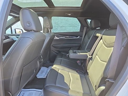 Used 2023 Cadillac XT5 Premium Luxury AWD/4WD image 18