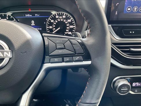Used 2025 Nissan Altima 2.5 SR w/ SR Premium Package FWD image 25