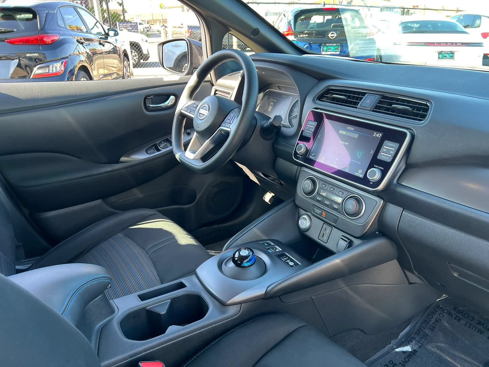 Used 2025 Nissan Leaf S FWD image 21