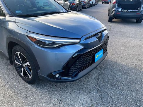 Used 2024 Toyota Corolla Cross AWD Hybrid w/ Convenience Package image 5