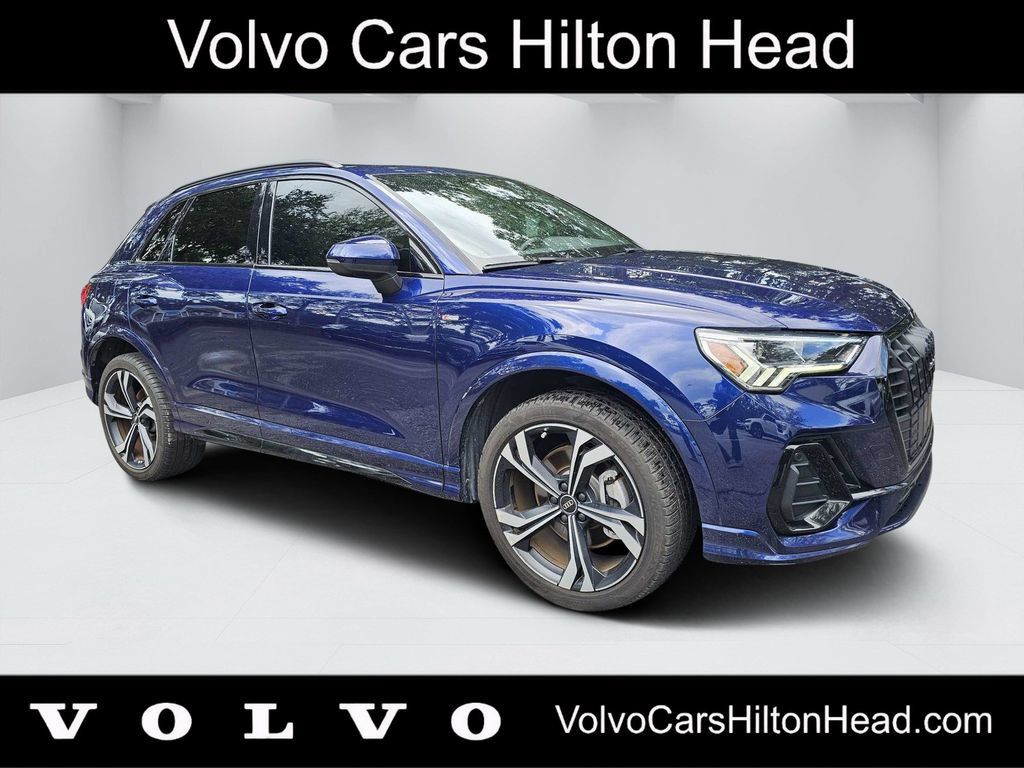 Used 2023 Audi Q3 2.0T Premium Plus w/ Premium Plus Package AWD/4WD image 1