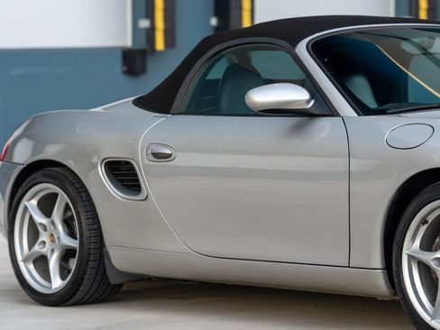 Used 1999 Porsche Boxster RWD image 57