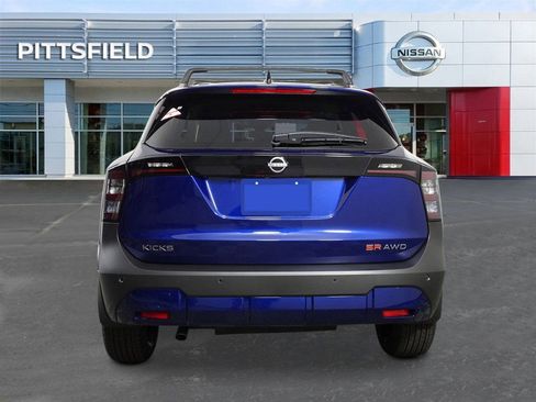 New 2026 Nissan Kicks SR w/ Cold Weather Package image 4