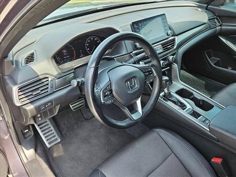 Used 2020 Honda Accord Sport image 9