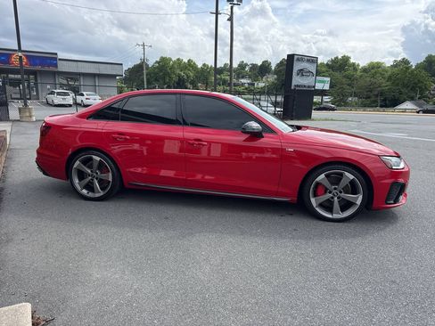 Used 2022 Audi A4 2.0T Premium Plus AWD/4WD image 8