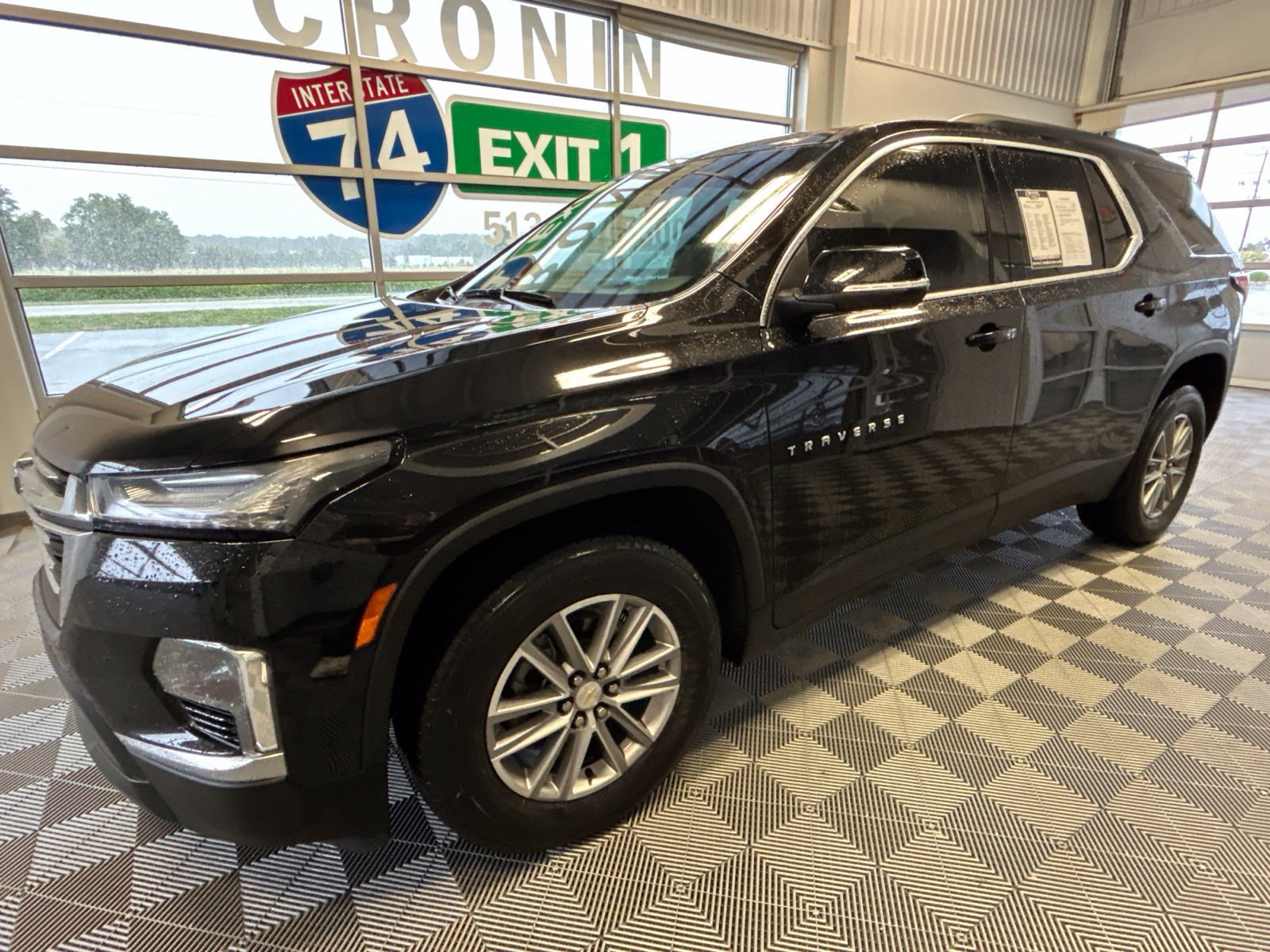 Used 2022 Chevrolet Traverse LT AWD/4WD image 3