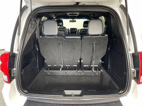 Used 2015 Dodge Grand Caravan SXT FWD image 14