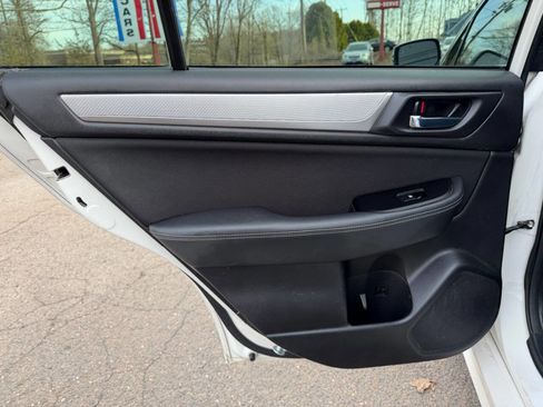 Used 2017 Subaru Legacy 2.5i Premium image 34