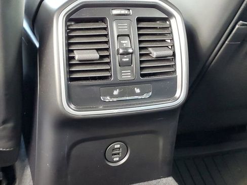 Used 2019 Porsche Macan AWD/4WD image 39