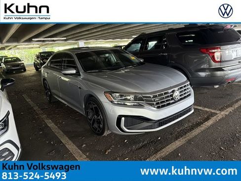 Used 2020 Volkswagen Passat 2.0T R-Line FWD image 1