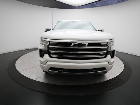 Certified 2023 Chevrolet Silverado 1500 High Country w/ Technology Package image 11
