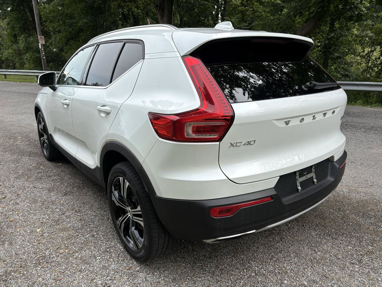 Used 2020 Volvo XC40 T5 Inscription w/ Protection Package Premier AWD/4WD image 6