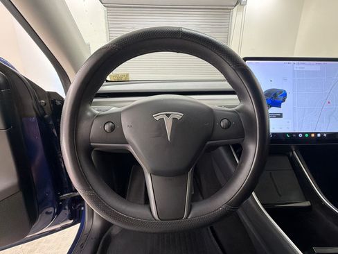 Used 2020 Tesla Model Y Long Range AWD/4WD image 11