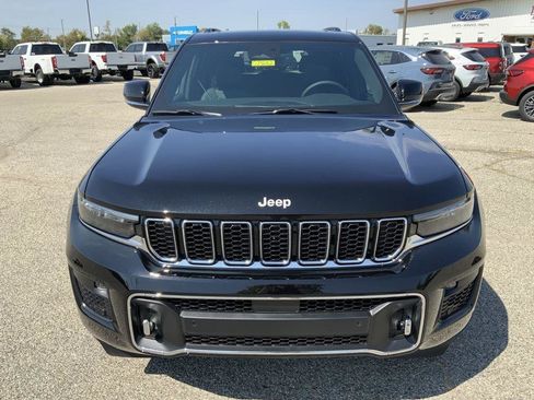 New 2025 Jeep Grand Cherokee Overland w/ Luxury Tech Group IV AWD/4WD image 3