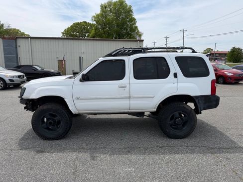 Used 2002 Nissan Xterra XE image 4