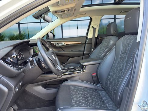 Used 2023 Buick Envision Avenir image 9