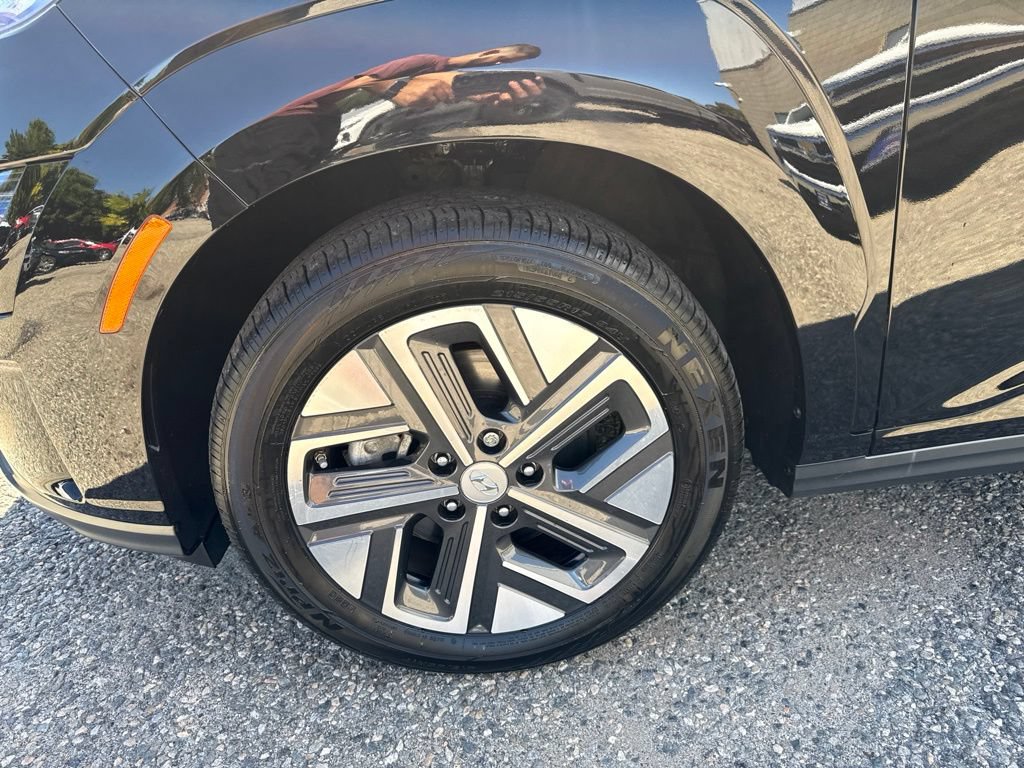 Certified 2023 Hyundai Kona SEL FWD image 11