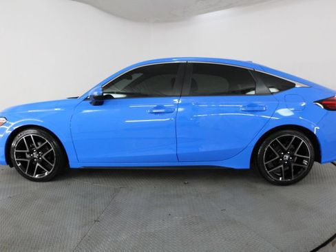 Used 2024 Honda Civic Sport Touring image 5