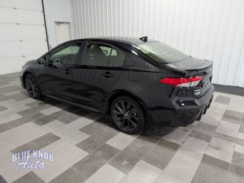 Used 2025 Toyota Corolla SE FWD image 2