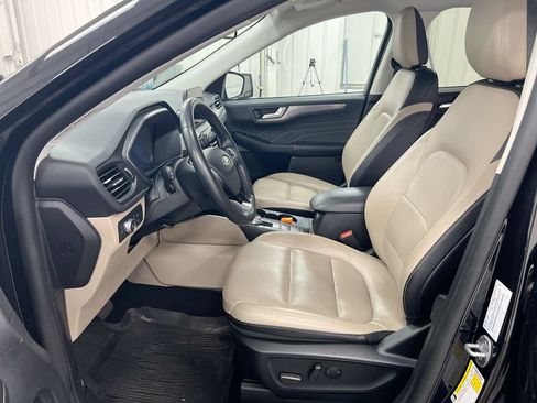 Used 2022 Ford Escape Titanium AWD/4WD image 20