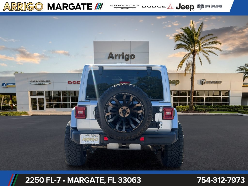 Used 2022 Jeep Wrangler Unlimited Rubicon AWD/4WD image 6