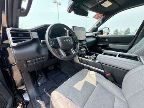 Used 2025 Toyota Tundra Limited image 10