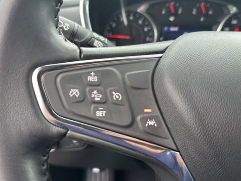 Used 2021 Chevrolet Equinox LT image 23