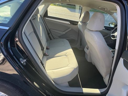 Used 2016 Volkswagen Passat 1.8T S FWD image 16
