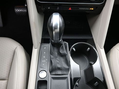 Used 2019 Volkswagen Atlas SEL image 24