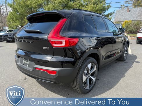 New 2026 Volvo XC40 B5 Plus w/ Climate Package AWD/4WD image 8