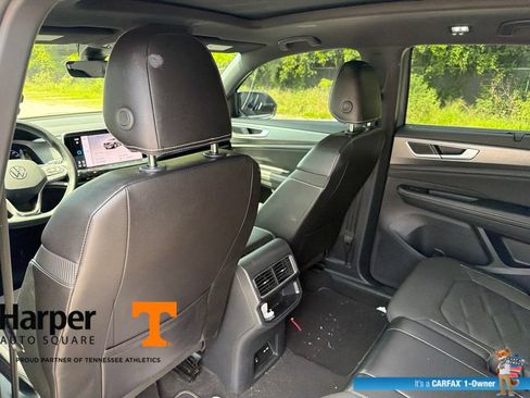 Used 2024 Volkswagen Atlas Cross Sport SE FWD image 11