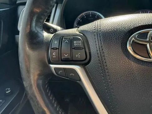 Used 2017 Toyota Highlander Limited Platinum w/ Carpet Mat Package FWD image 24
