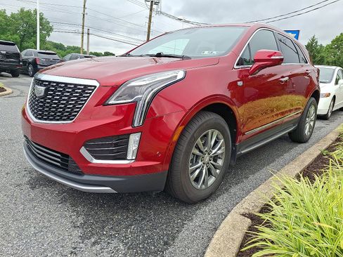 Used 2021 Cadillac XT5 Premium Luxury AWD/4WD image 3