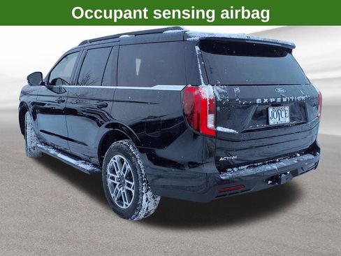 Used 2025 Ford Expedition Active image 39