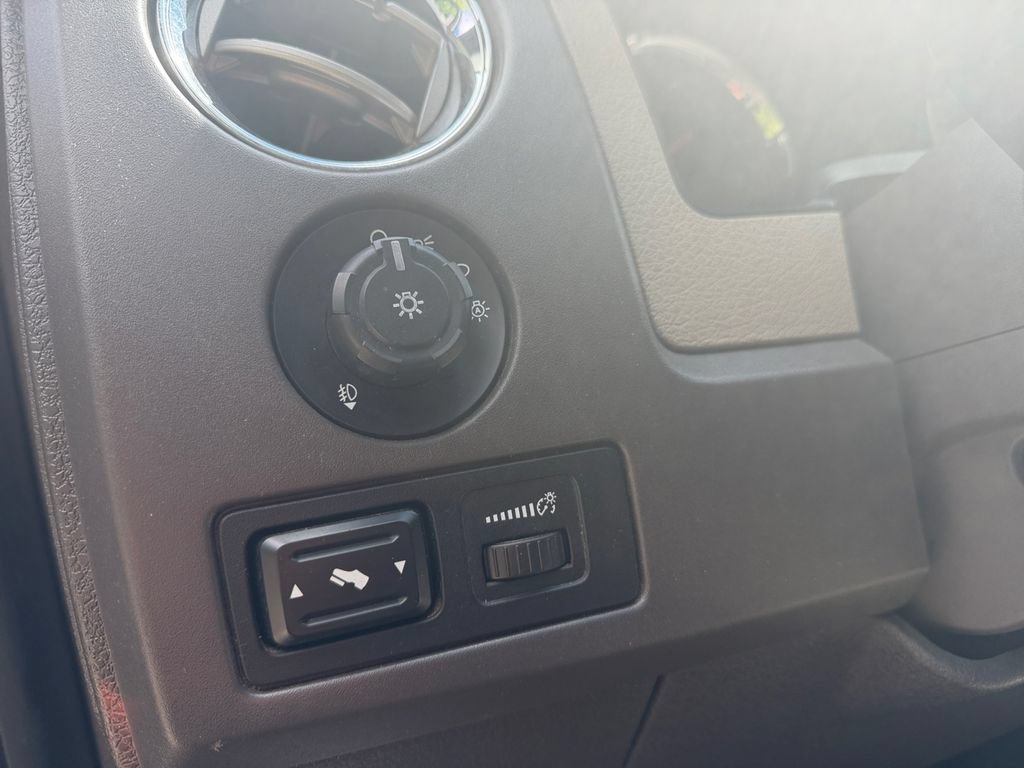 Used 2010 Ford F150 XLT AWD/4WD image 19