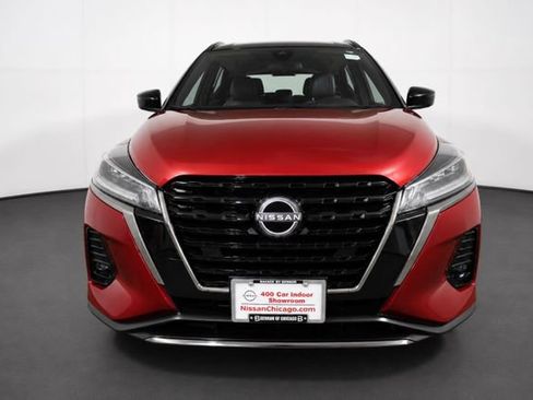Used 2024 Nissan Kicks SR w/ SR Premium Package FWD image 2