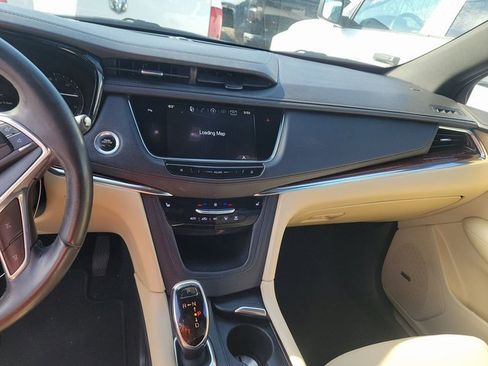 Used 2018 Cadillac XT5 Luxury image 6