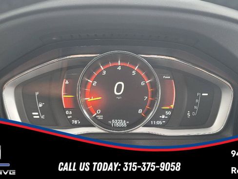 Used 2017 Volvo XC60 T5 Inscription w/ Preferred Option Package AWD/4WD image 9