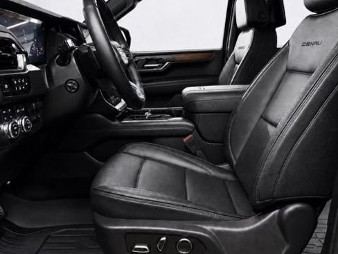 Used 2025 GMC Yukon Denali w/ Denali Reserve Package AWD/4WD image 16