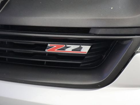 Used 2019 Chevrolet Colorado Z71 AWD/4WD image 16