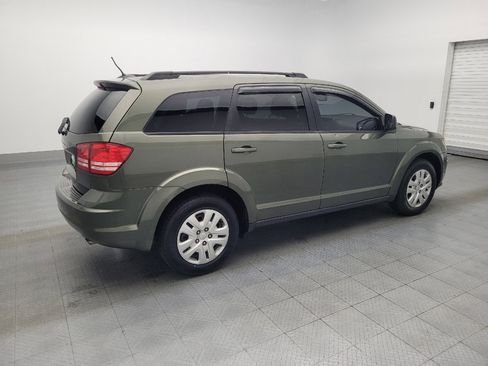 Used 2017 Dodge Journey SE w/ Flexible Seating Group image 10