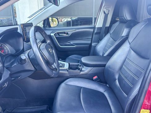 Certified 2020 Toyota RAV4 XLE Premium image 20