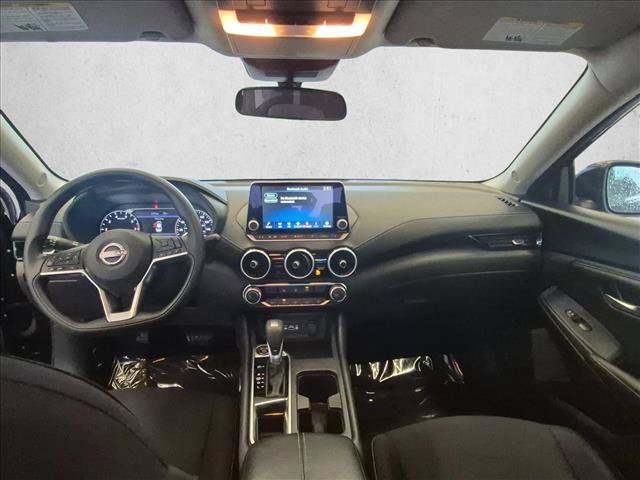 Used 2025 Nissan Sentra SV FWD image 17