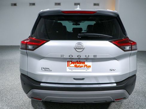 Used 2023 Nissan Rogue SV w/ SV Premium B Package FWD image 8