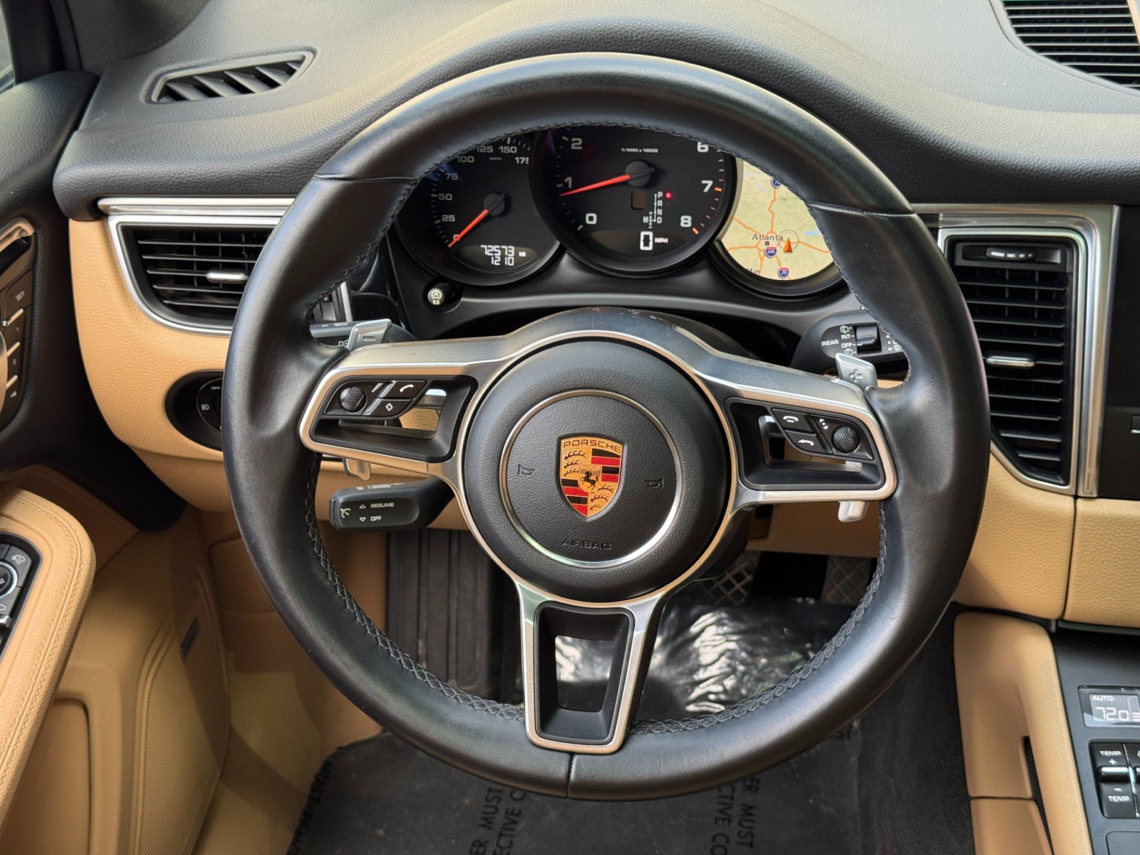 Used 2018 Porsche Macan AWD/4WD image 20