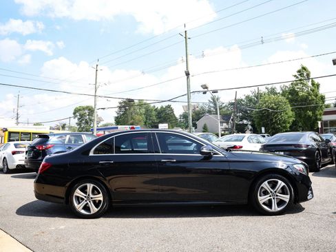 Used 2019 Mercedes-Benz E 300 4MATIC image 5