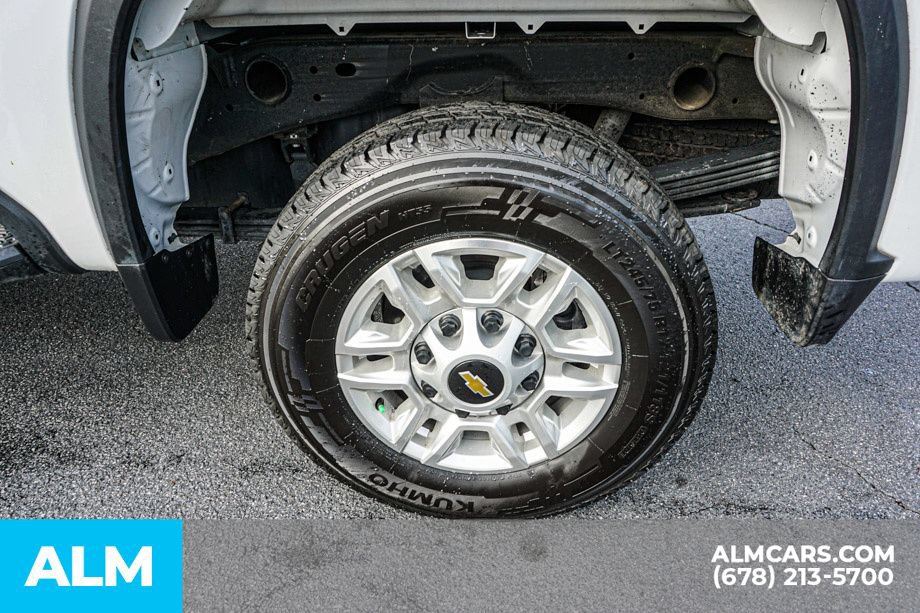 Used 2025 Chevrolet Silverado 2500 LT w/ Convenience Package AWD/4WD image 16