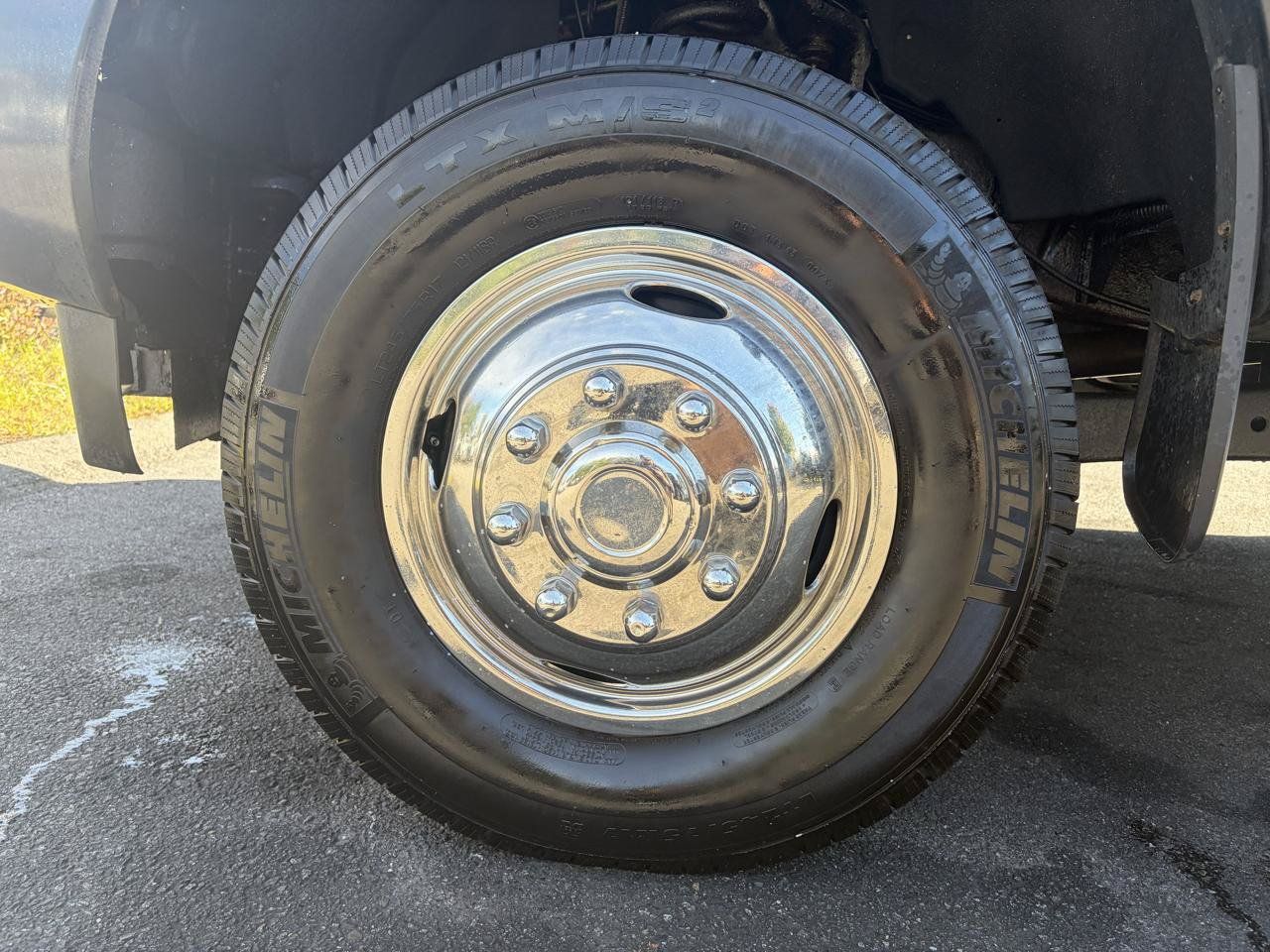Used 2017 Ford F350 XL w/ Power Equipment Group AWD/4WD image 15