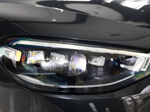 Used 2022 Mercedes-Benz S 500 4MATIC w/ AMG Line Package image 37